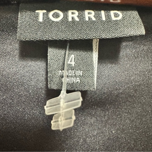 Torrid Stretch Lace V-Neck Smocked Waist Long Sleeve Babydoll Size 4x - Picture 13 of 13